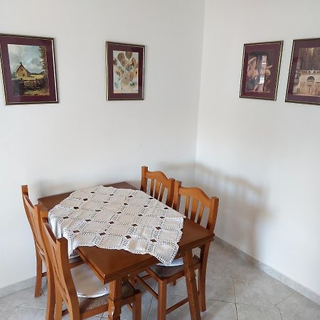 Apartmani Slavulj Fazana Exterior photo